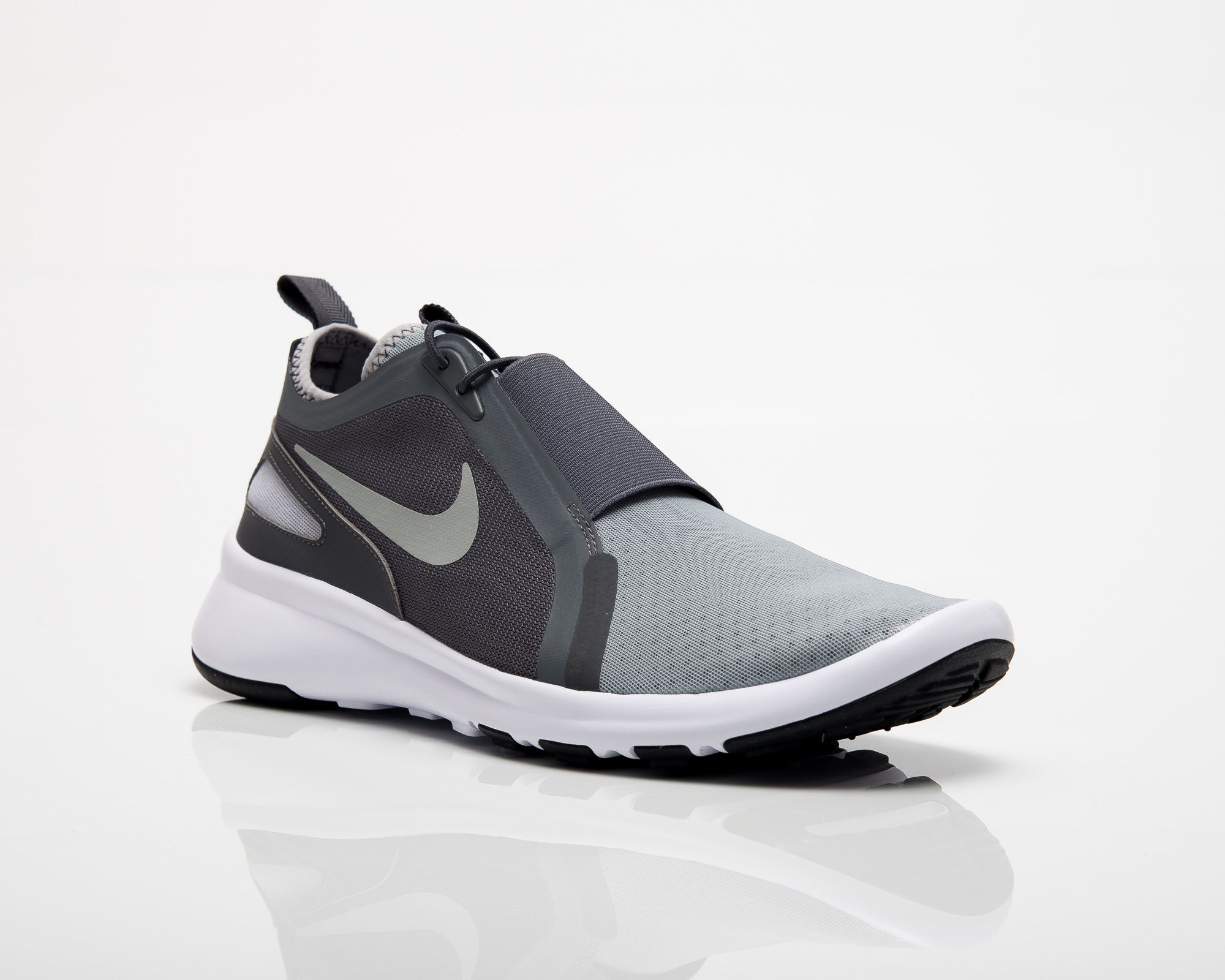 Nike Current Slip On 874160 001 Pilka SIL
