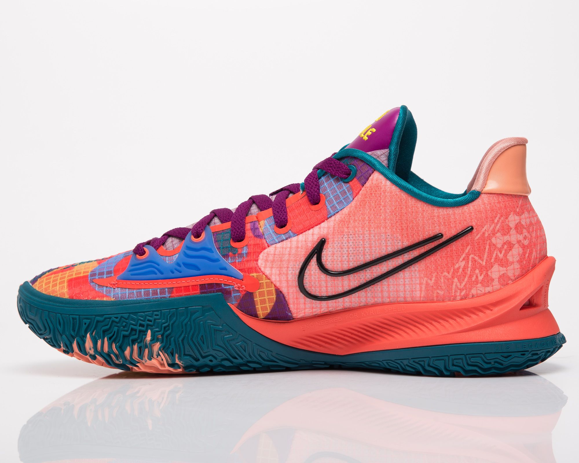 Nike Kyrie Low 4 1 World 1 People | CW3985-600 | Raudona | SIL