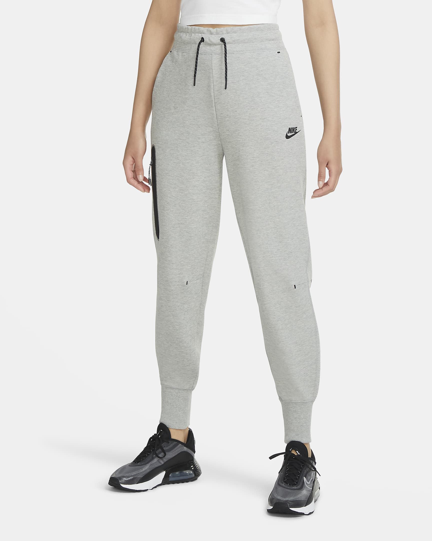 Nike tech fleece kelnes 2025