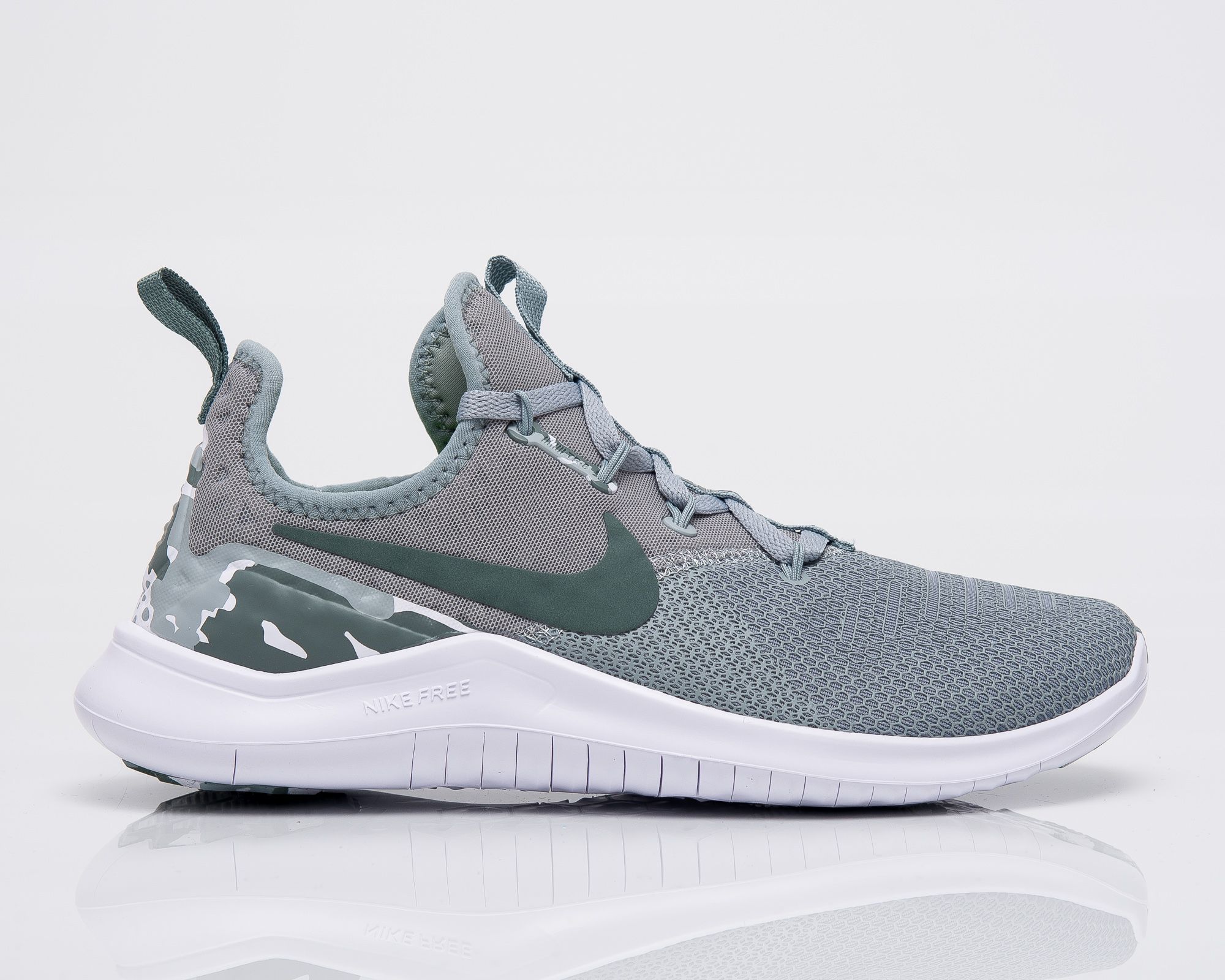 Nike Wmns Free TR8 AMP AA1209 002 Balta SIL