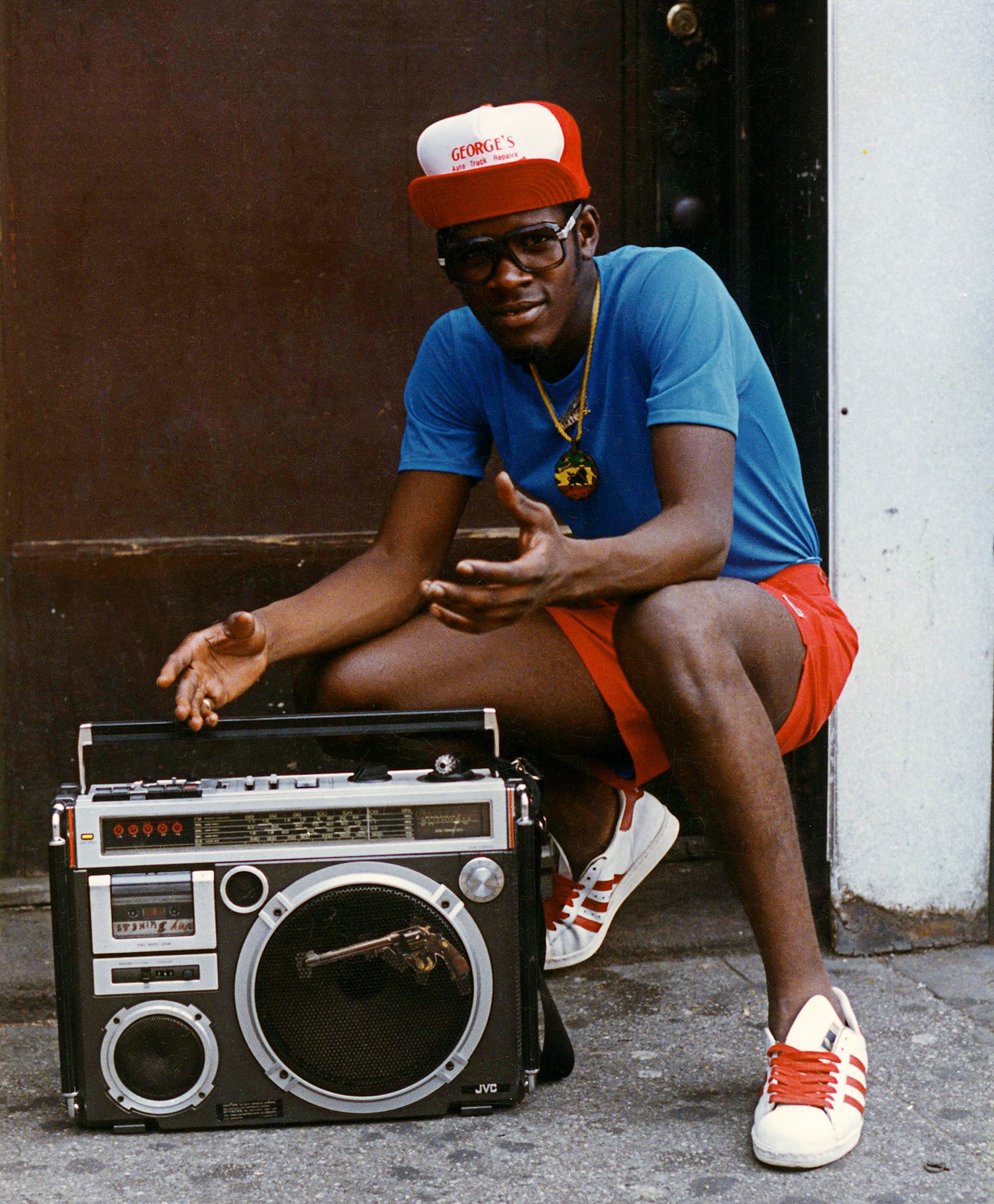Spalvinga 80-ųjų Niujorko gatvės stiliaus kultūra pro Jamel‘o Shabazz‘o objektyvą